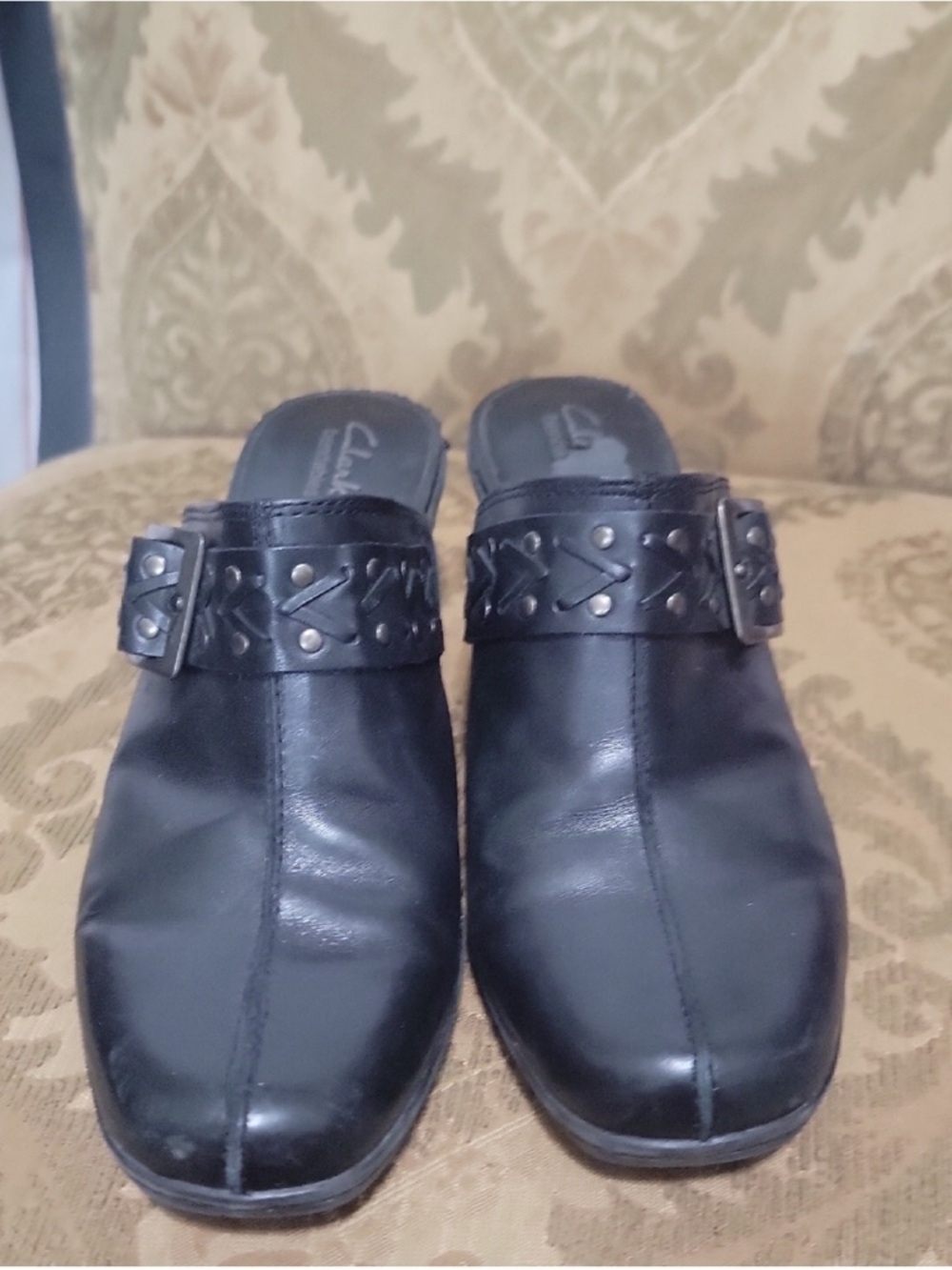 Clarks Black Leather Studded Mule Clogs Size 10